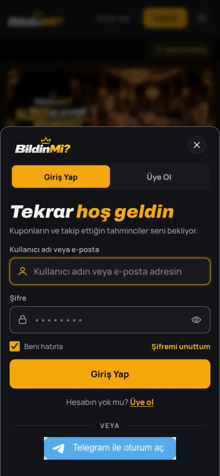 Telefonda açılmış giriş penceresi; kullanıcı adı ve şifre alanları